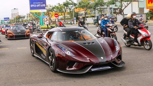 Vừa đưa Koenigsegg Regera sang Thuỵ Điển bảo dưỡng, đại gia Hoàng Kim Khánh được mời sang tận nhà máy giao lưu với chủ hãng xe