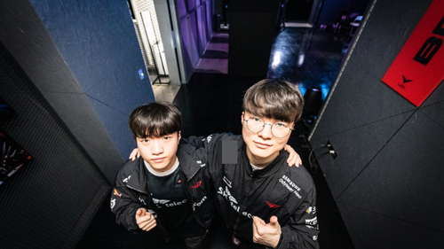 Editor LCK lại khiến khán giả phục lăn với màn biến dàn sao T1 thành các nhạc sĩ thiên tài