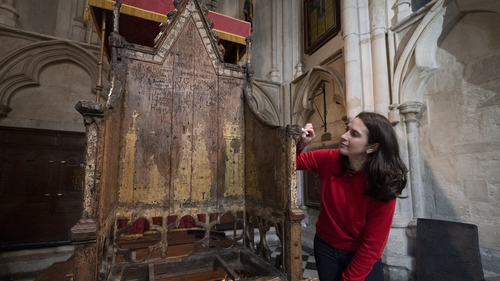 Điểm đặc biệt ở 'ngai vàng' 700 tuổi đang được tu sửa để sử dụng cho lễ đăng quang của Vua Charles III