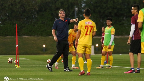 Bóng đá Việt Nam ngày 20/3: U23 Việt Nam tập khung giờ muộn