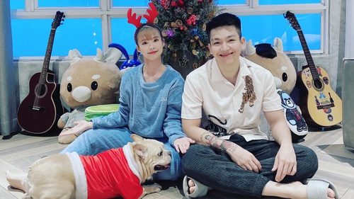 Cuộc hôn nhân "khác lạ" của một cặp đôi nổi tiếng Vbiz: Không sinh con, chồng "cân" toàn bộ việc nhà nhưng gần 1 thập kỷ bên nhau vẫn hạnh phúc