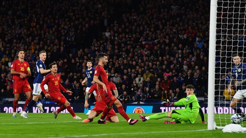 Vòng loại EURO 2024: Tây Ban Nha xấu xí của De la Fuente