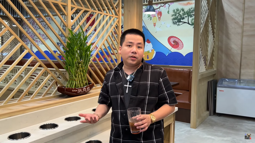 Khoa Pug chi 23 tỷ mở nhà hàng không cần lời, dằn mặt antifan: "Mình không nghèo được đâu, đừng phá làm gì cho tốn công"