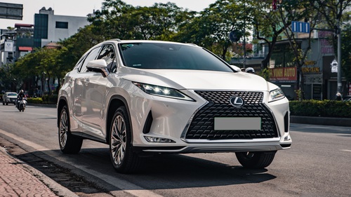 Lexus giữ giá không phải hư danh: Đã lăn bánh 13.000 km, nhưng giá của chiếc RX này vẫn cao hơn xe đời mới