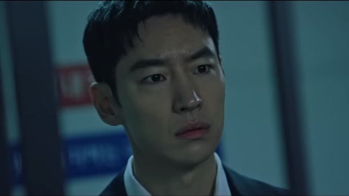 ‘Ẩn danh 2’ tập 11: Vừa thoát chết, Kim Do Gi đã bị bắt vì… đi bar