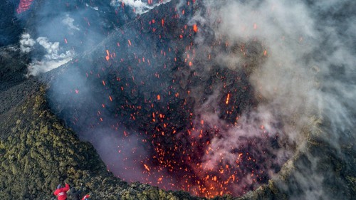 Nga: Núi lửa phun trào tại Kamchatka, tro bụi cao tới 10.000m