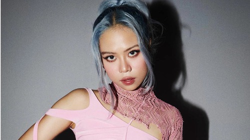 Đu trend áo 10 cm như Ngọc Trinh, Tlinh phản bác gắt khi bị miệt thị ngoại hình