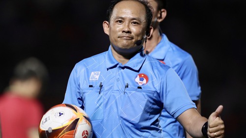 Giành lại 1 điểm nhờ pha 'bẻ còi', HLV Vũ Tiến Thành 'quay xe' khen trọng tài hết lời