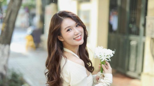 Người mẫu nội y Ngọc Anh hóa 'trà xanh' trong ‘Gia đình mình vui bất thình lình’