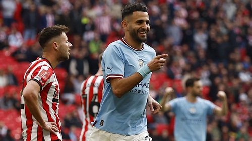 Cộng đồng mạng phát cuồng trước cú hat-trick của Mahrez ở bán kết FA Cup