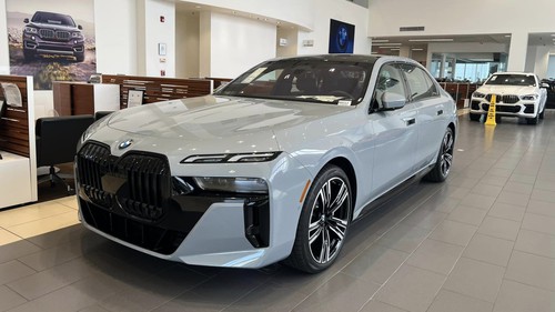 BMW 7-Series 2023 ra mắt Việt Nam ngày mai: Đổi tên phiên bản, lần đầu có bản i7, cạnh tranh từ S-Class đến EQS