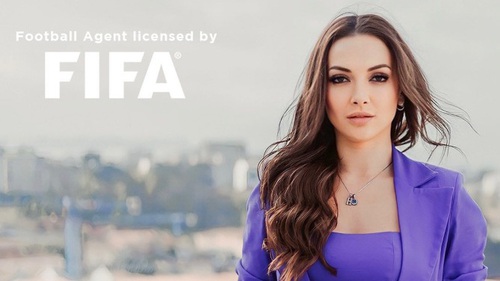 Em gái sao MU không những xinh đẹp, tài năng lại còn là người đại diện bóng đá 'xịn'