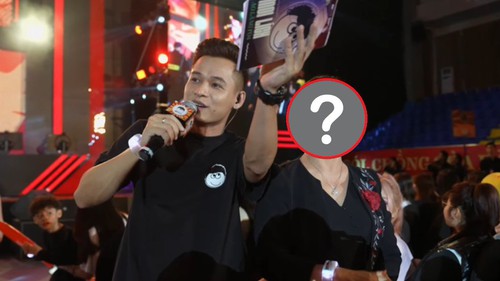 Không phải Trang Mixi hay Hòa Minzy, "cô bán bánh cuốn Cao Bằng" mới là người phụ nữ đặc biệt nhất trên sấn khấu của Độ Mixi