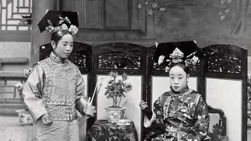 Bộ ảnh quý hiếm thời nhà Thanh: Nhiều ngóc ngách trong Tử Cấm Thành cùng nhan sắc hoàng hậu cuối cùng được khắc họa rõ nét