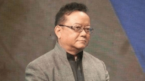 Mang chiếc bình mẻ đến hỏi chuyên gia, người phụ nữ mừng như bắt được vàng: Giá trị ngang ngửa nửa căn chung cư, suýt thì đem bán phế liệu 