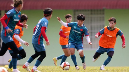 Tuyển nữ Việt Nam vượt qua thử thách