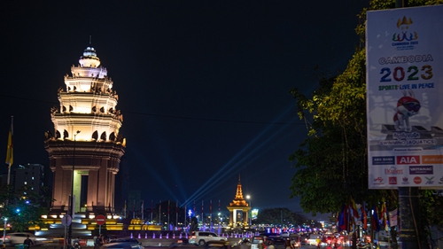 Đường phố Phnom Penh rực rỡ sắc màu sẵn sàng cho lễ khai mạc SEA Games 2023
