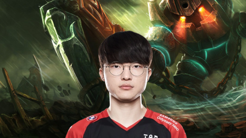 Faker cầm Nautilus có hitbox quá 'ảo ma Canada', người chơi yêu cầu Riot ra tay khẩn cấp