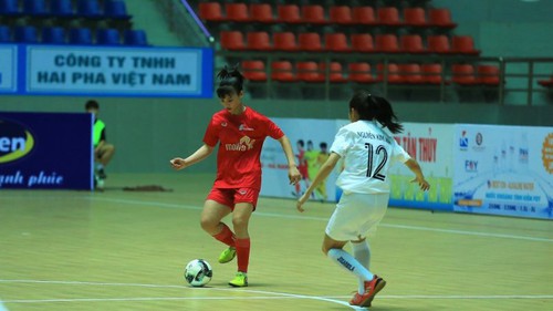 'Hotgirl' Trần Thị Duyên làm 'dậy sóng' làng futsal Việt Nam