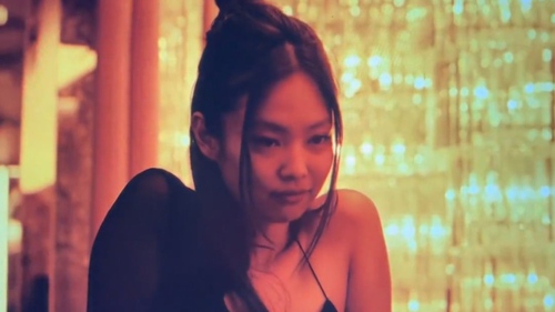 The Idol: Chuyện gì đang xảy ra với diễn xuất của Jennie vậy?