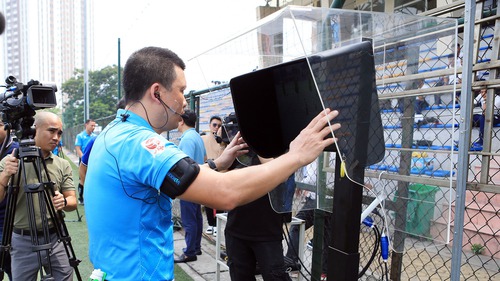 VAR và câu chuyện tính tiền cho bóng đá Việt