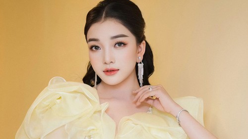 Phạm Thu Hà muốn truyền lửa cho ca sĩ trẻ tài năng