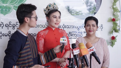 Hoa hậu Phan Kim Oanh trở lại Myanmar sau 7 tháng đăng quang