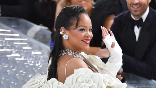 Rihanna đạt kỷ lục lịch sử trên Spotify