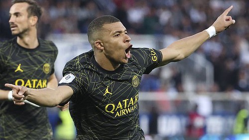 Mbappe từ chối mức lương 700 triệu euro một năm từ Al Hilal, sẵn sàng ngồi dự bị ở PSG cả mùa tới