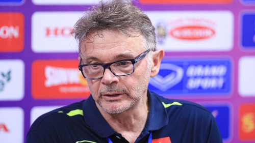 HLV Troussier dự lễ bốc thăm vòng loại World Cup 2026 và ASIAN Cup 2027