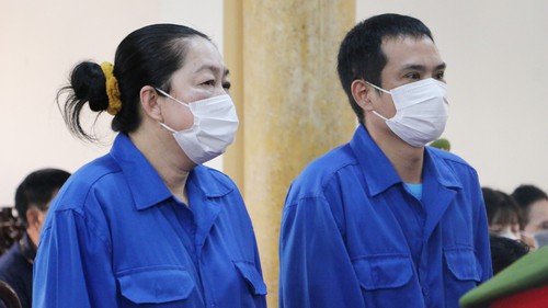 Hoãn phiên tòa xét xử 'trùm buôn lậu' Nguyễn Thị Kim Hạnh cùng 24 đồng phạm