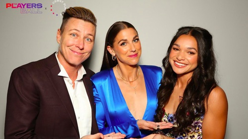 Đội tuyển nữ Mỹ: Vòng kết nối thống trị thế giới