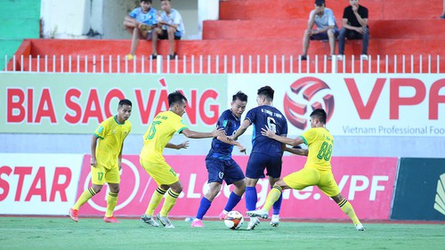 HLV Nguyễn Đức Thắng: ‘Khả năng bắt phạt đền của Văn Lâm là vũ khí CLB Bình Định sở hữu’