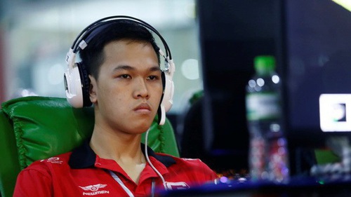 Chim Sẻ Đi Nắng bén duyên AOE từ lớp 7, chơi game có tiền là nhờ mẹ giữ, 25 tuổi đã là huyền thoại số 1 thế giới