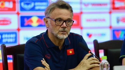 HLV Troussier: ‘Tôi không khép cửa với bất cứ cầu thủ nào’