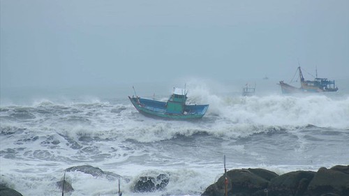 Bão SAOLA giật cấp 17 sắp vào Biển Đông