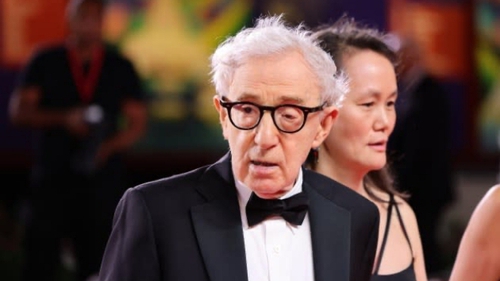 Phim thứ 50 của Woody Allen gây sốt tại Venice