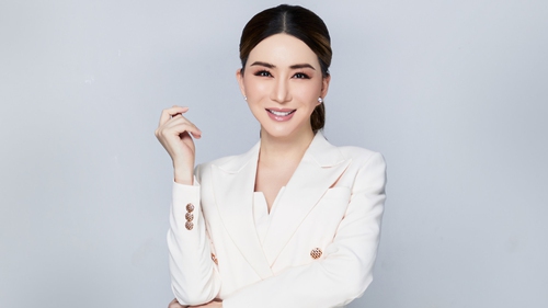 Tỷ phú chuyển giới Thái Lan nói về số phận của Miss Universe sau tin đồn phá sản  