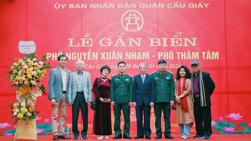 Hà Nội: Tổ chức Lễ gắn biển tên phố Thâm Tâm