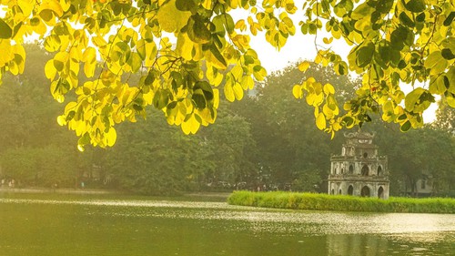 Bắc Bộ tăng nhiệt, Thủ đô Hà Nội trưa chiều hửng nắng