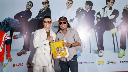 'Cứ bước ra sân để là chính mình'