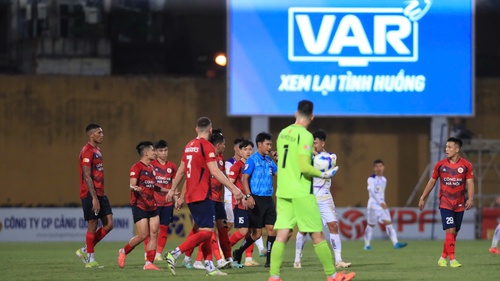 Sự thật về quả penalty phút bù giờ trận Hà Nội FC hòa CAHN