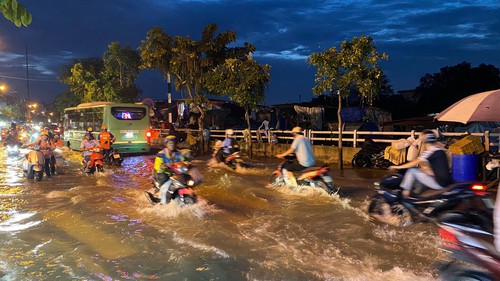 Đợt triều cường cao kỷ lục trong 14 năm qua trên sông Đồng Nai đã "hạ nhiệt"