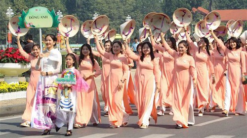 70 năm Giải phóng Thủ đô: Du lịch Hà Nội tăng tốc nhờ đổi mới và mở rộng hợp tác 