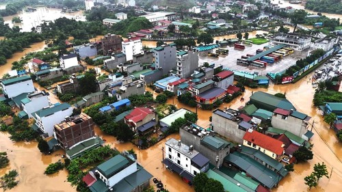 Mưa lũ kèm dông lốc gây nhiều thiệt hại tại các địa phương