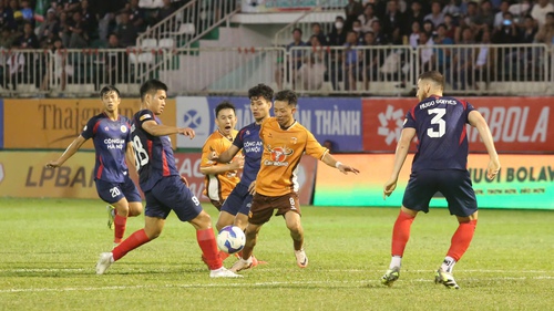 HAGL sẵn sàng thắng 'không đẹp' bất chấp những chỉ trích của HLV người Brazil