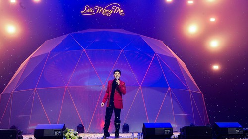 Dàn nam thần đình đám của showbiz Việt cùng đổ bộ trên sân khấu "Dốc mộng mơ - Mars in Hanoi"