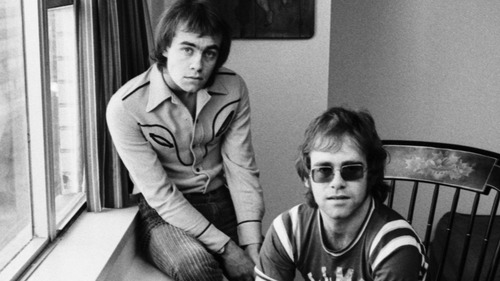 'Your Song' của Bernie Taupin và Elton John: Cảm xúc trinh nguyên của tình yêu
