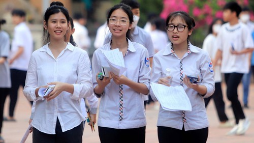 Tuyển sinh lớp 10 năm học 2024-2025: Nhiều địa phương giảm môn thi, thay đổi phương thức