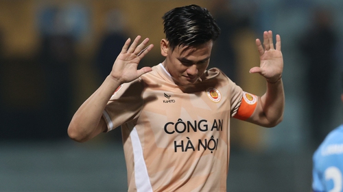 Bóng lăn trong tuần: Tôi là đội trưởng!